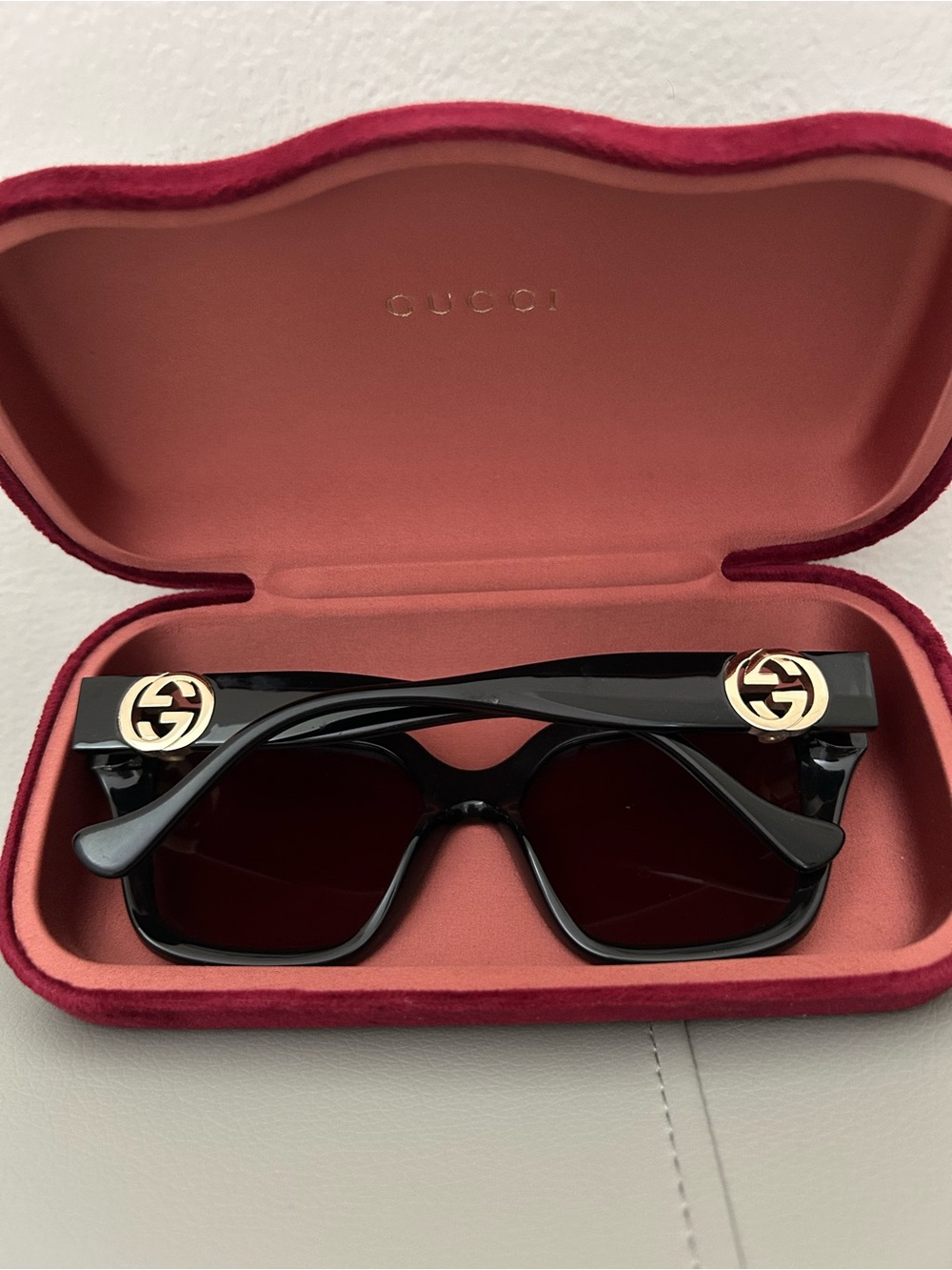 GUCCI. Gold GG Logo Gradient Cat Eye Sunglasses GG1023S 005 54 - 17-140 - Picture 2 of 11